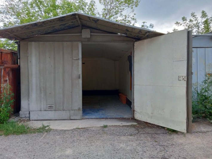 Сдам в аренду гараж ГСК Позняки 2, ул.Сортировочная 22, урловская - фото 1