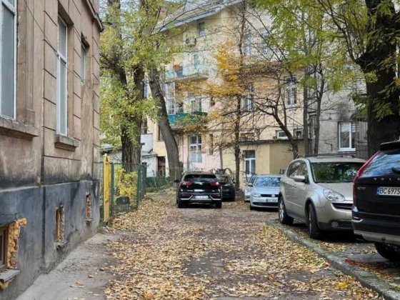 Оренда гаража у ближньому центрі! Львів