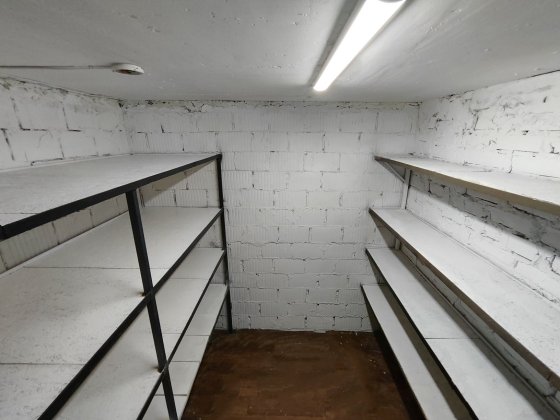 Здам в оренду комору Воскресенська 18 5.2 кв. м. Паркові Алішера Київ