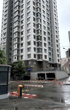 Оренда паркомісця в ЖК Новопечерські липки вул. А. Верхогляда 11-15-17 - фото 1