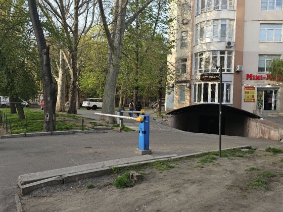 Сдам паркоместо возле подковы Одесса