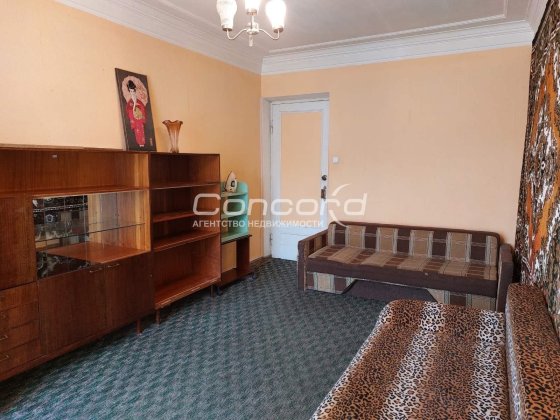 Лукʼянівка. Володимира Турця (Лермонтовська) вул., 4. Метро