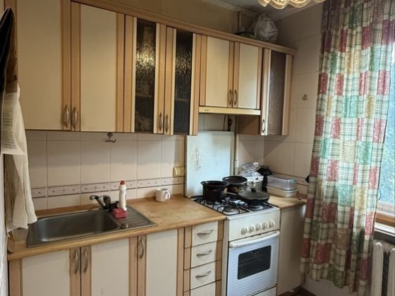 Продаж 2- кімнатної квартири з ремонтом, вул. Симиренка 5 Киев