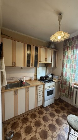 Продаж 2- кімнатної квартири з ремонтом, вул. Симиренка 5 - фото 1