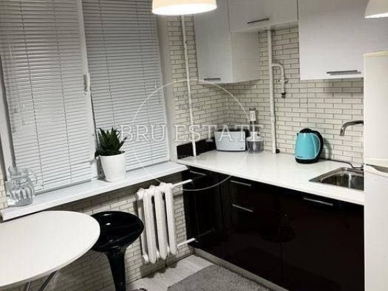 Продаж 2 к квартири ст м Нивки Ремонт Київ