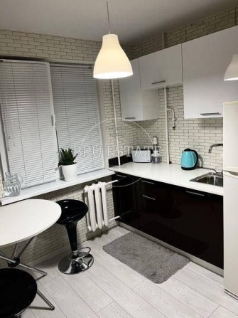 Продаж 2 к квартири ст м Нивки Ремонт - фото 1