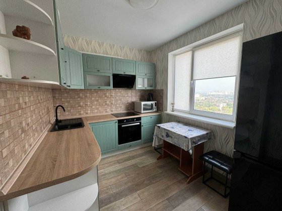 Продам 1-к квартиру по пр. Академіка Корольова 12-Л Киев