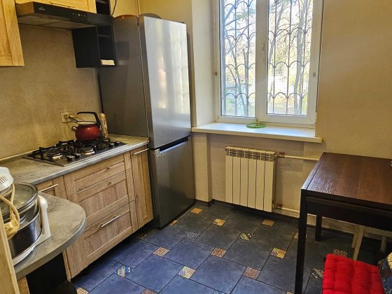 1к тепла 15хв. до м.Нивки,Ружинська 3/56,33.3кв.м.,висота-2.73м,без % Київ