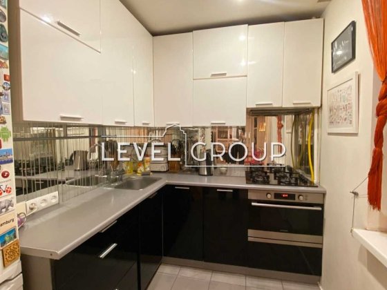 Продаж світлої та стильної 2-кім  по вул. Академіка Шалімова 17-А. Київ