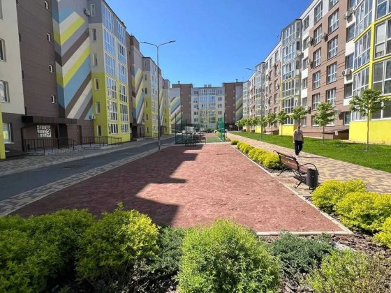 Квартира з частковим ремонтом на Стеценка!