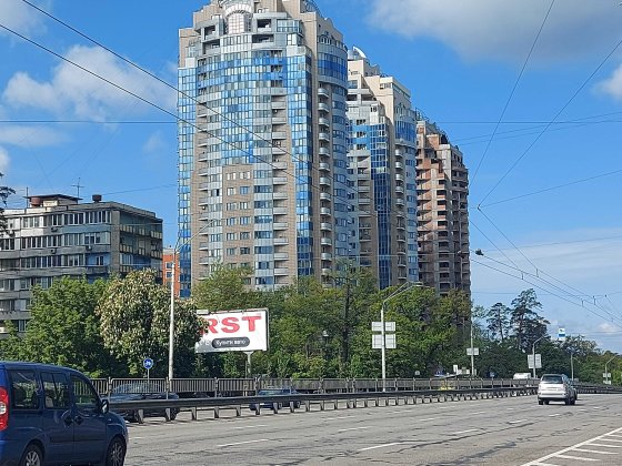 2-х кім квартира; пр. Берестейський, 131 а Киев