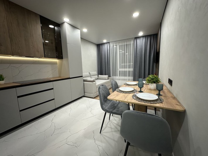 Продаж 1 кімнатної 44 м2 Будинок 7.8 Власник без % ЖК Варшавський 3 - фото 1