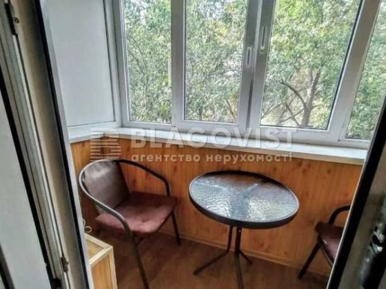 3 кім. квартири (70м2), вул. А.Мельника, 14Г, (Генерала Тупікова) Киев