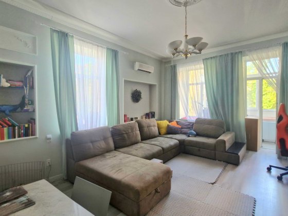 2к на Подолі, вул. Межигірська, Юрківська, Подільський р-н, Центр Киев