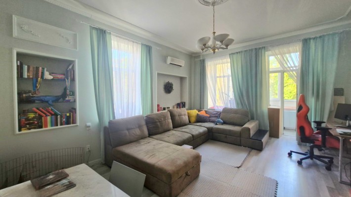 2к на Подолі, вул. Межигірська, Юрківська, Подільський р-н, Центр - фото 1