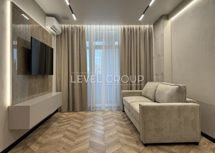 Продаж 1-кімнатної квартири з ремонтом ЖК Manhattan (Манхеттен), центр - фото 1