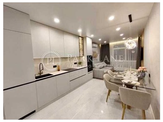 Продаж 3к квартири з ремонтом ЖК Варшавський 3 Змієнка 15/23 Киев