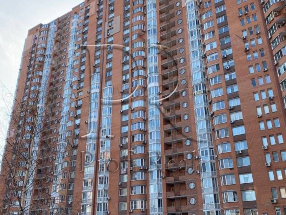 Продаж 3 кімн. квартири за адресою Осіння 33/ метро Академмістечко