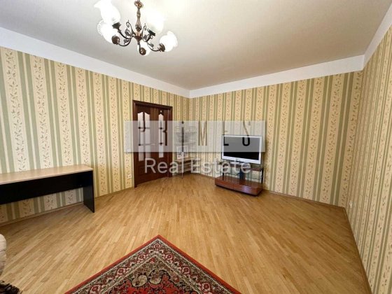 Продажа 3к квартиры 81м2 ул. Верховинца Василия - Стешенкив Київ