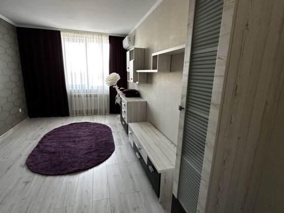 Однокімнатна квартира, Олевська, 11 Киев