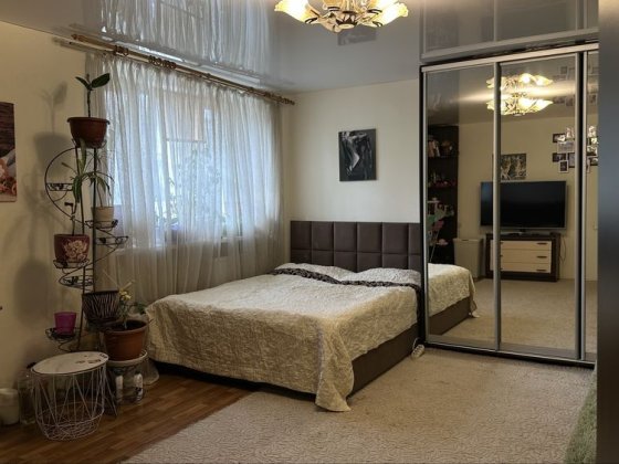 Зодчіх 50В цегляний будинок 2007, дві кімнати Киев