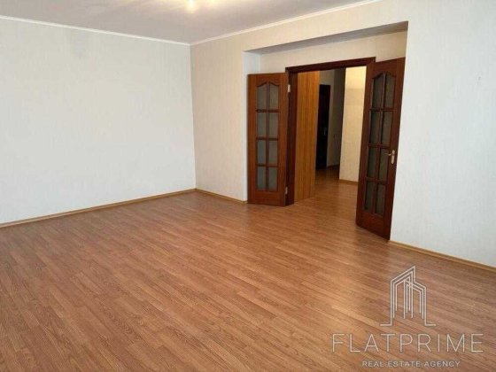 Київ, Відпочинку вул., 12, 2 кімн. квартира Киев