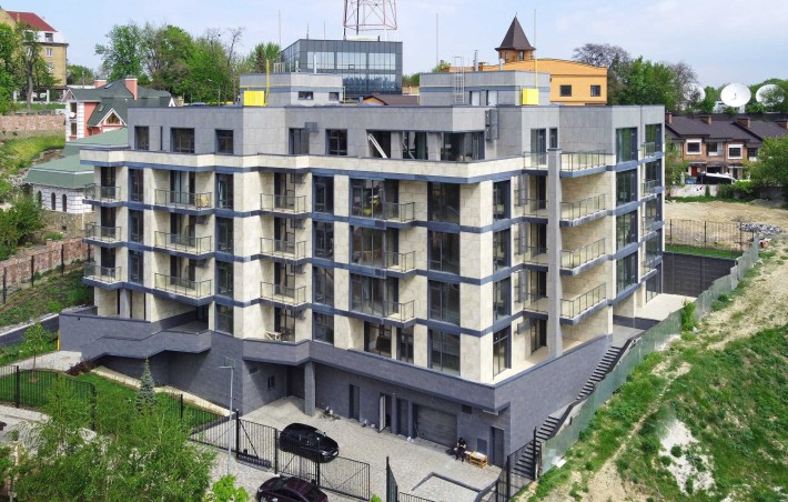 Клубний будинок на Подолі, 129м2, 4 кімнати, паркінг вже в ціні! - фото 1