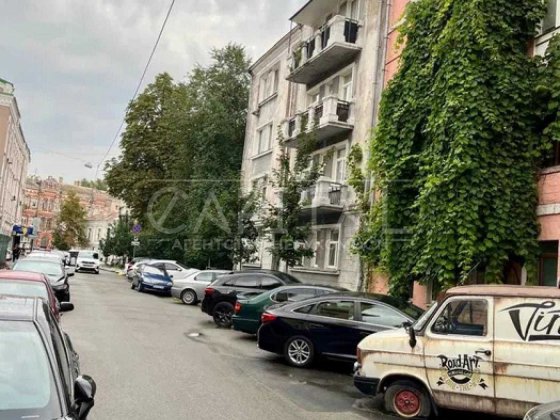 ПРОДАМ КВАРТИРУ ПОДІЛ | 2кім | 53м2 | 1пов | Центр | вул. Хорива Киев