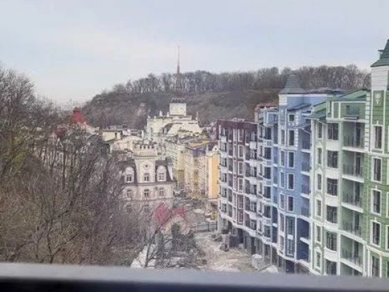 3к 104кв на Воздвиженці Поділ Град Дегтярна Київ