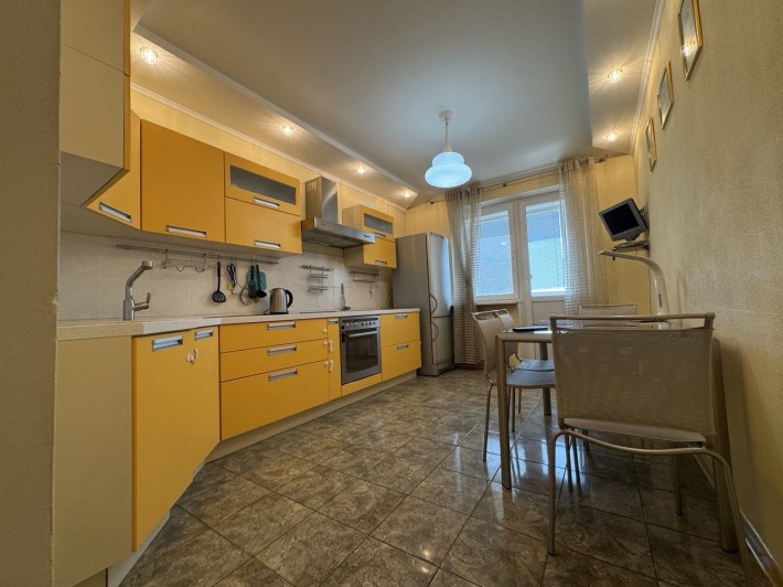 Продається 1к Смілянська 10/31 Севастопольська Площа - фото 1