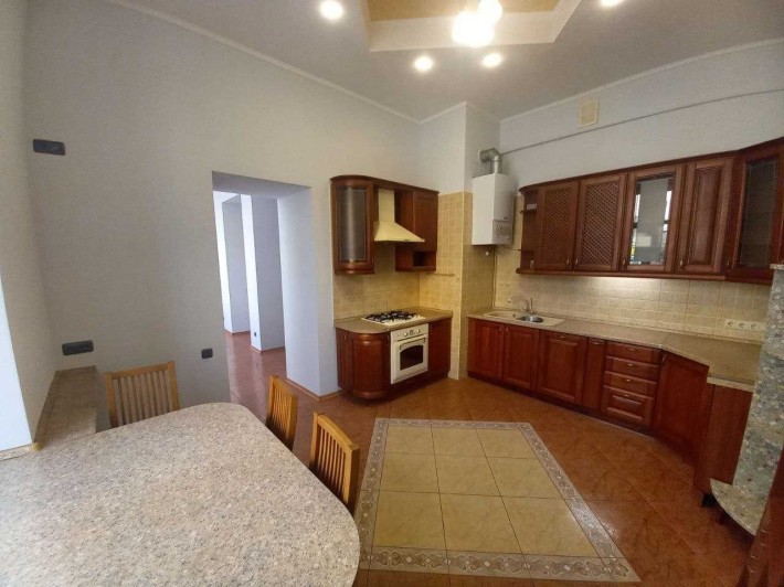 Продам квартиру з автономним опаленням вул Саксаганського 28 Центр - фото 1