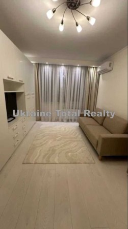 ВИНОГРАДАР! Чудова 1 кімнатна квартира з ремонтом! Пр-т Свободи 30Б - фото 1