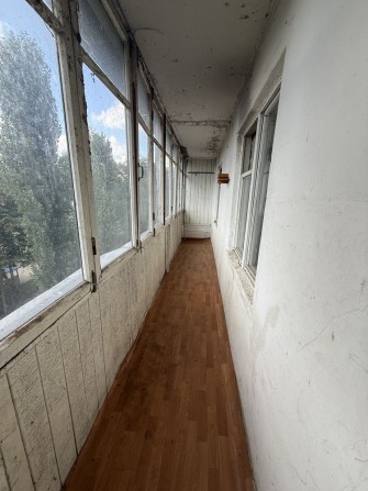 Простора 3к квартира, розвинений район, до метро 10 хв - фото 1