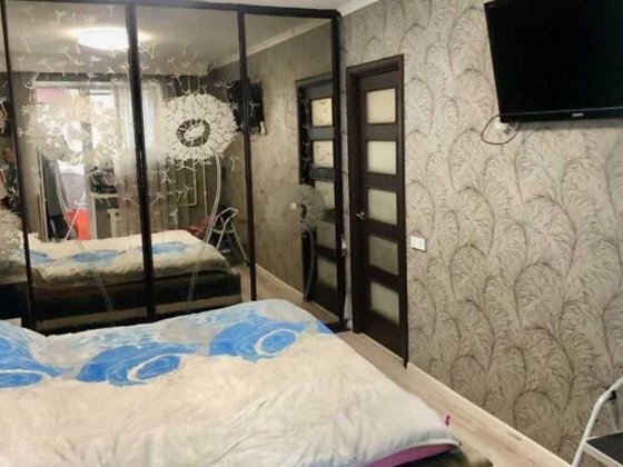 Продаж 2-кімнатної квартири у Святошинському р-ні вул. Симиренка, 25А Київ