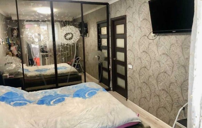 Продаж 2-кімнатної квартири у Святошинському р-ні вул. Симиренка, 25А - фото 1