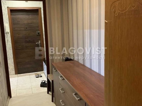 Продаж 3К квартири ст.м. Академмістечко 10 хв. пішого ходу. Киев