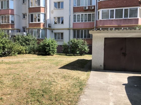 Продаю гараж вул. Курортна(Бутоми)  3-В. Всі док власність. Нотаріус Николаев