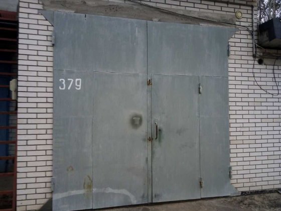 Продам великий гараж. Киев