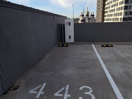 Паркомісце Варшавський 3. Паркінг 7.9 Киев