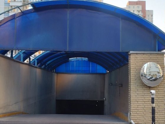 Продам паркоместо Харьковское шоссе 152 Киев