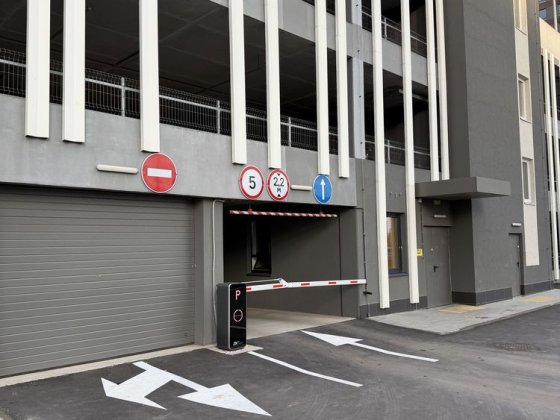 Оренда паркінгу Варшавський 3 Київ