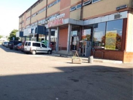 Продам паркинг на таирова Ил.Петрова 51 Одесса