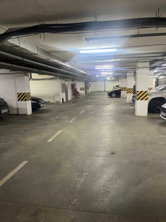 Здам паркомісце у підземному паркінгу вул. Пирогова, м.Київ - фото 1