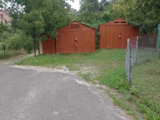 Моршин оренда 2 гаражі по 400грн.вул. Кобринської біля Правосл. Церкви Моршин