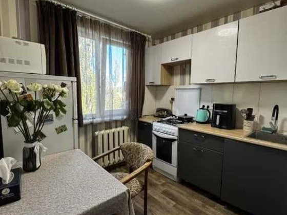 Двокімнатна квартира на вул. Мрії, 17.