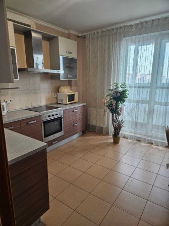 просп.Комарова,26 Любомира Гузара Продам 1-кімнатну 52кв.м. Євроремонт - фото 1