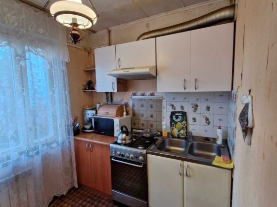 Продам 2-х кімнатну квартиру Виноградарь трц Ретровіль Київ