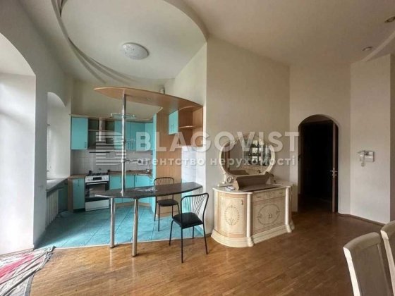 Продаж елітної 3-к квартири Михайлівська, 18-а, Центр, Майдан Киев