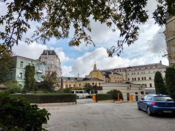 Пейзажна алея В.Житомирська 4в Золоті Ворота Володимирська