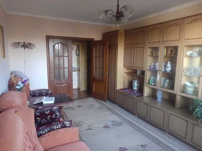 Продам 3 кімнатну квартиру Святошинський район - фото 1